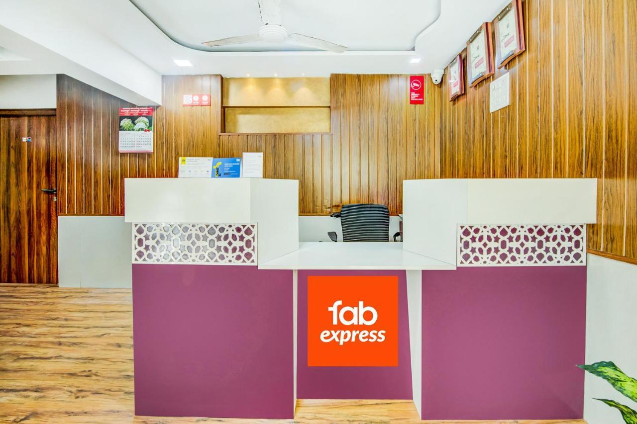 Hotel Fabexpress Terminus Square Bombaj Zewnętrze zdjęcie